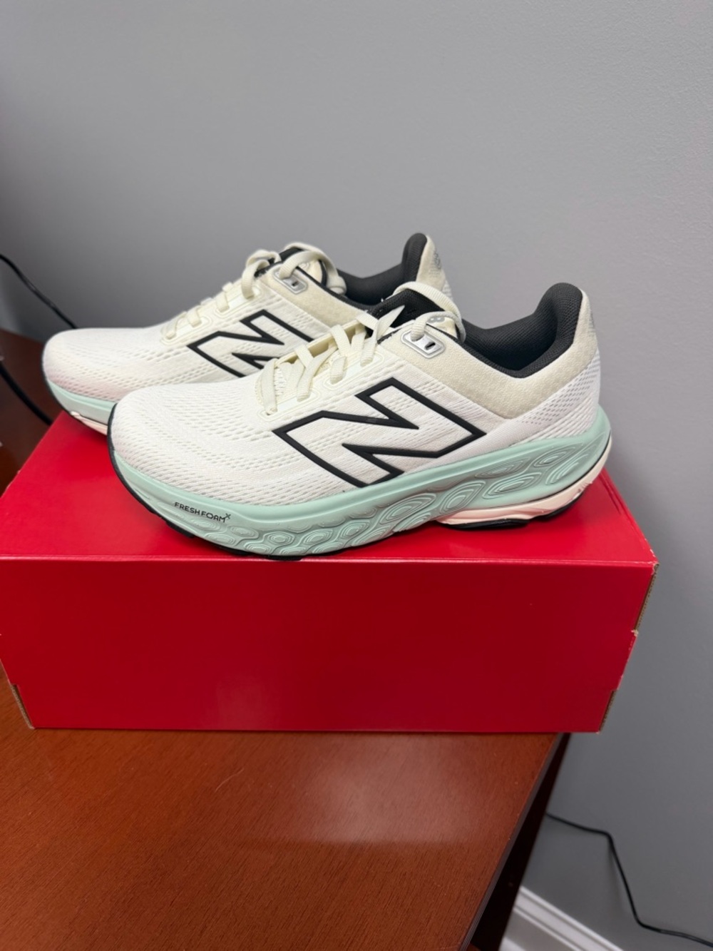 Women's New Balance 860v14